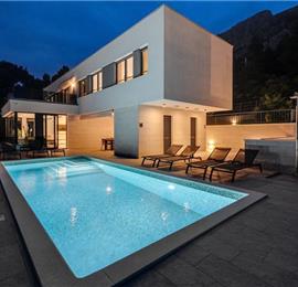 5 bedroom beachfront villa with heated pool near Omis, sleeps 9